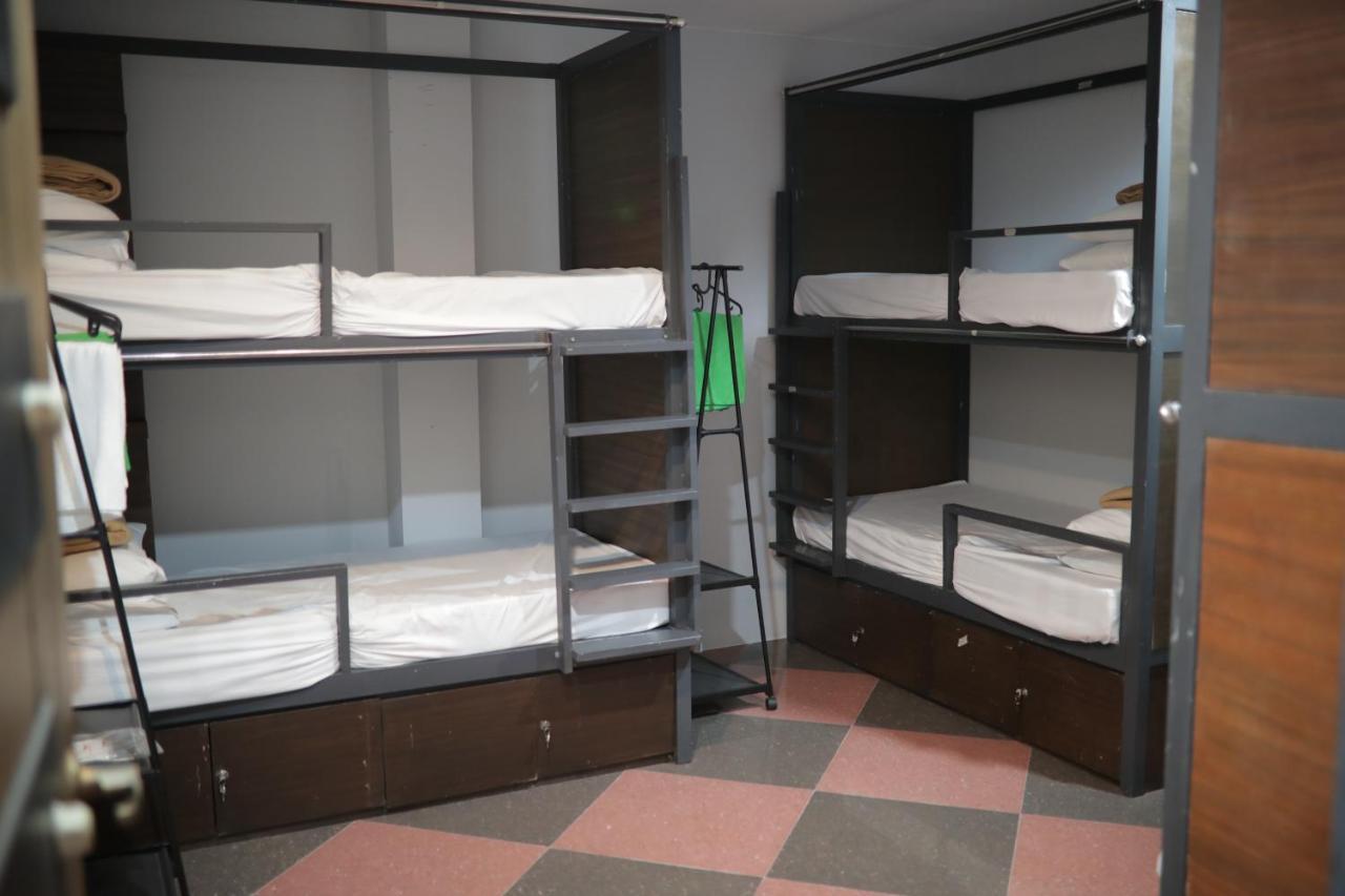 Cerca Hotel Balabag  Eksteriør bilde